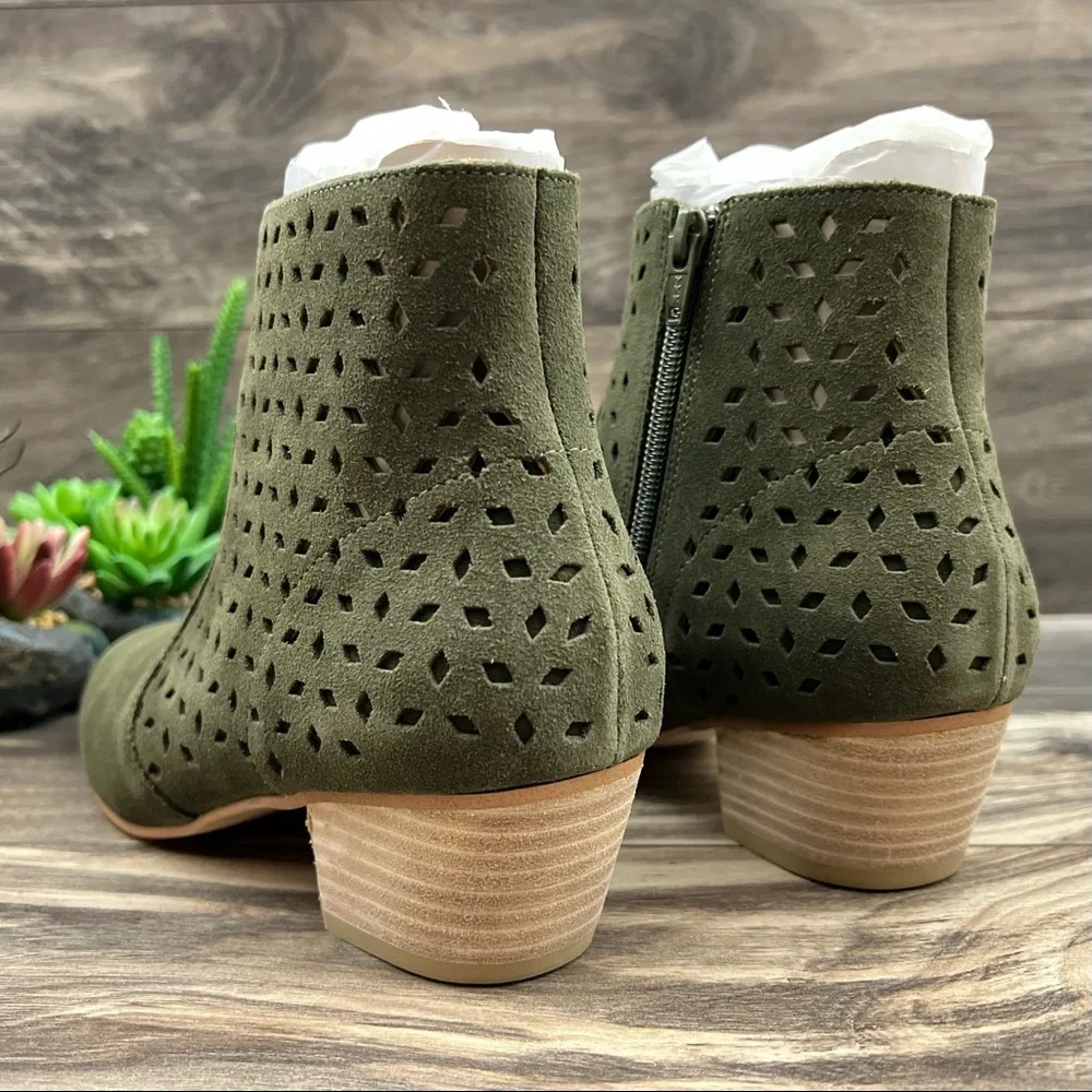 NIB Soludos Lola Perforated Pointed Toe Heeled Ankle Bootie Boots Olive Suede 8M - Picture 8 of 14